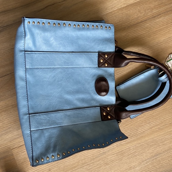 NWT vegan leather handbag - Picture 3 of 13